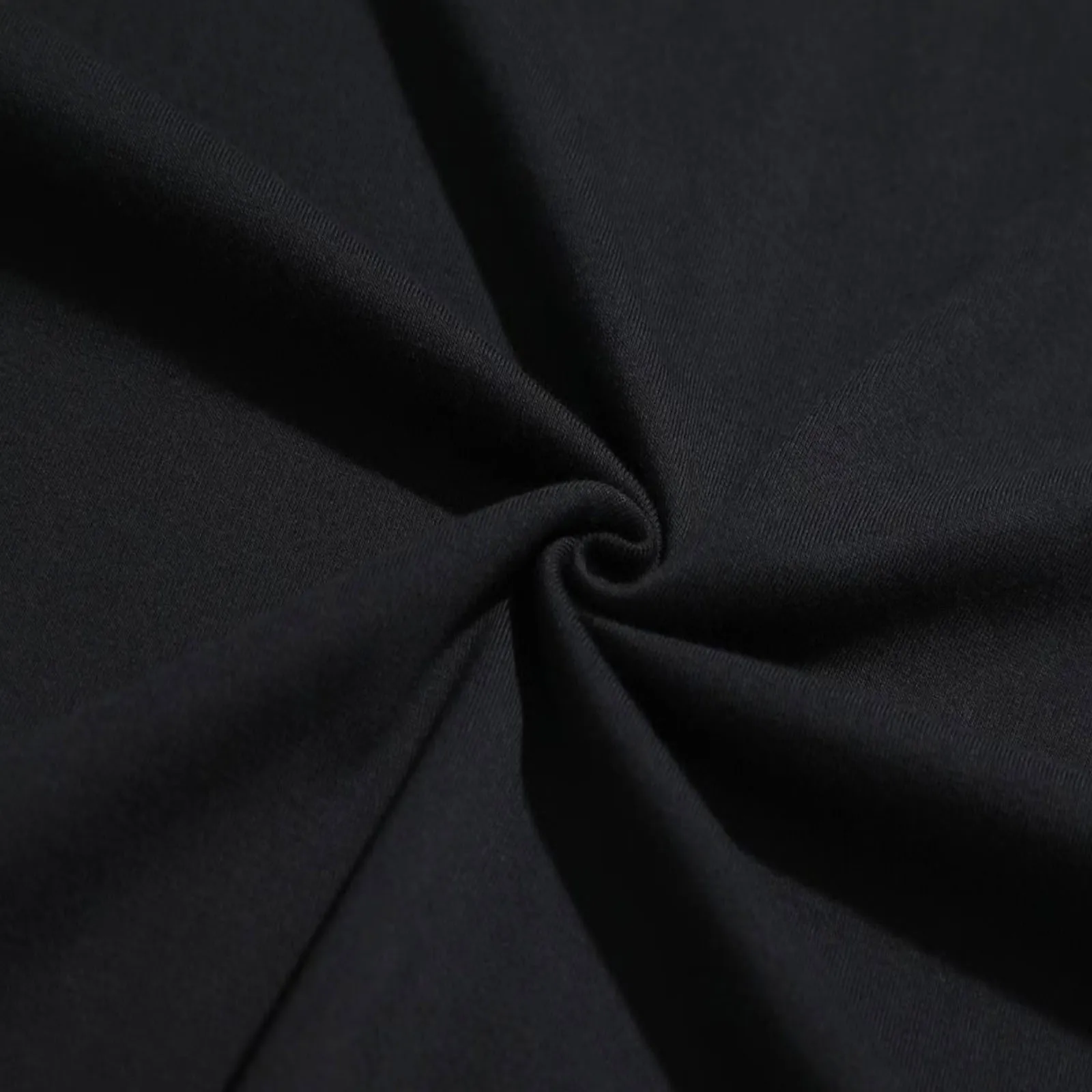 العلامة التجارية العادية الكلا - مراجعة Streetwear Brand Red Logo وسعره